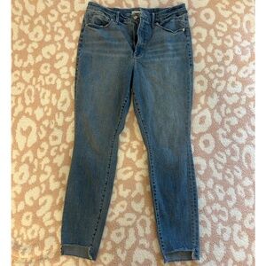 Good American Good Legs Step Hem Skinny Jeans